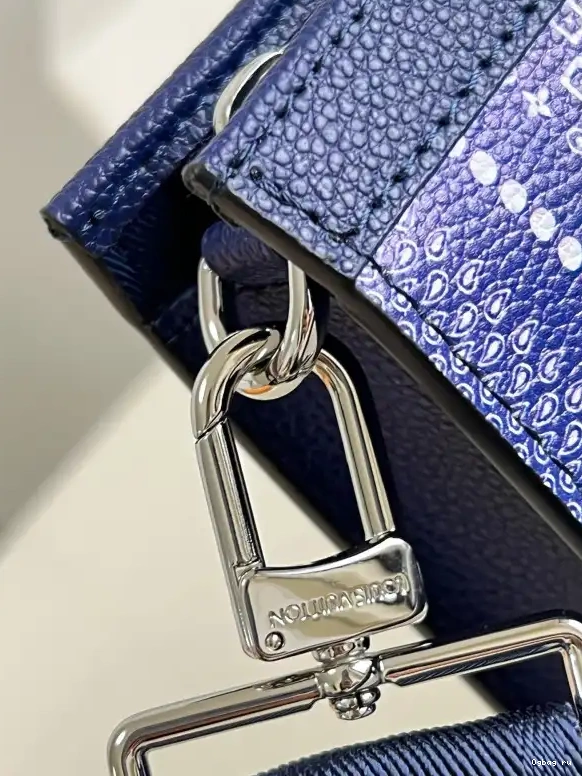 WEARABLE VUITTON LOUIS GASTON 0423